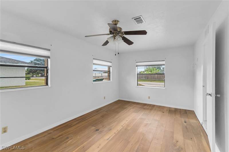 3 bedroom SingleFamilyResidence at 4502 22nd Pl SW, Golden Gate City, Naples — photo 4