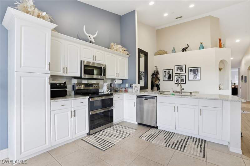 3 bedroom Condominium at 20070 Seagrove St 1907, Sabal Palm, Estero — photo 4