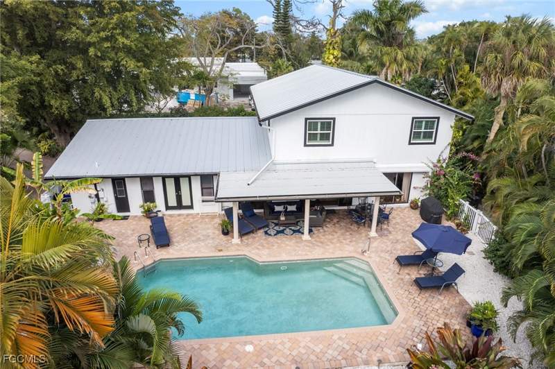 5 bedroom SingleFamilyResidence at 1030 Aqua Ln, Whiskey Creek, Fort Myers — photo 3