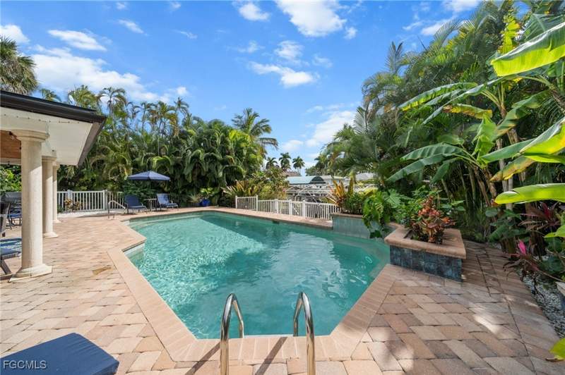 5 bedroom SingleFamilyResidence at 1030 Aqua Ln, Whiskey Creek, Fort Myers — photo 5