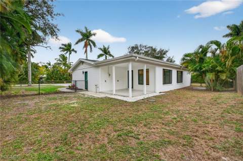 1433 Paloma Dr, Fort Myers FL - photo 24 of 27
