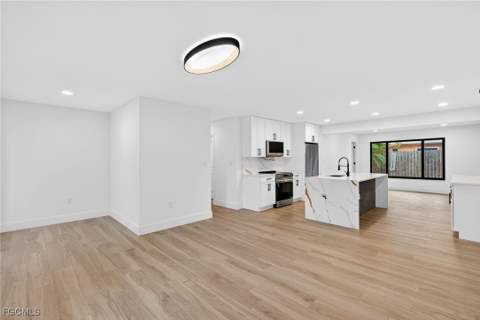 1433 Paloma Dr, Fort Myers FL - photo 6 of 27