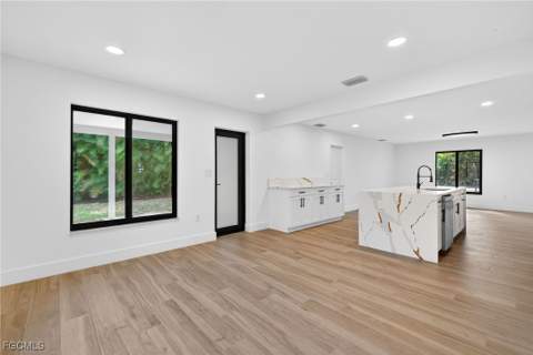 1433 Paloma Dr, Fort Myers FL - photo 7 of 27