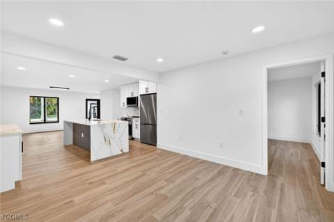 1433 Paloma Dr, Fort Myers FL - photo 8 of 27