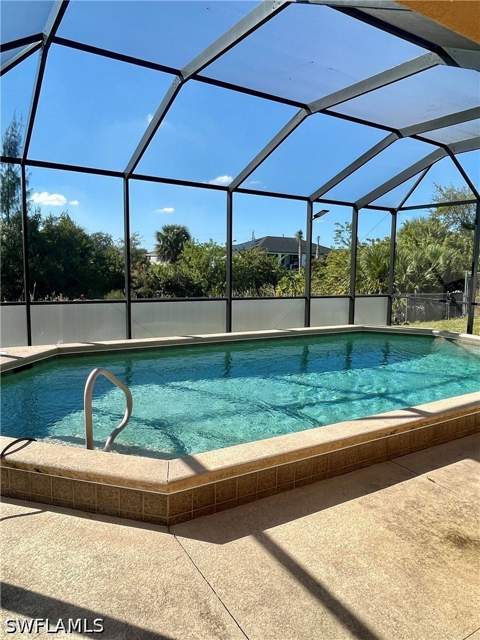 2020 NE 34th Ln, Cape Coral FL - photo 6 of 25