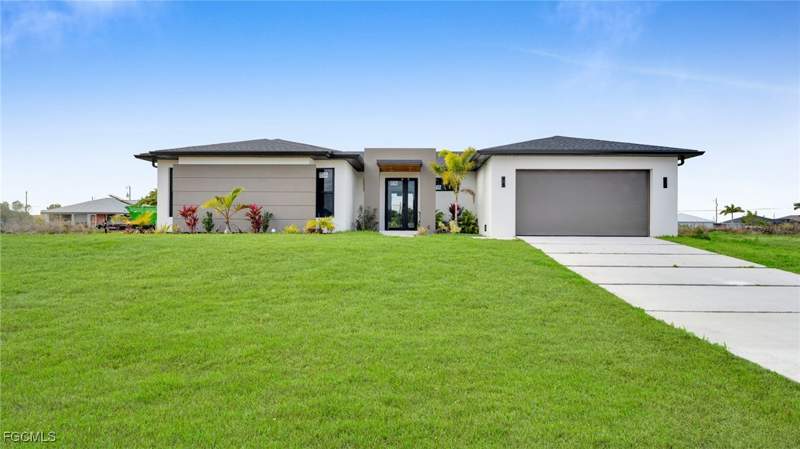 4 bedroom SingleFamilyResidence at 1506 NE 21st Ave, Cape Coral, Cape Coral — photo 2