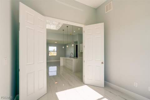 1032 NW 36th Pl, Cape Coral FL - photo 16 of 37