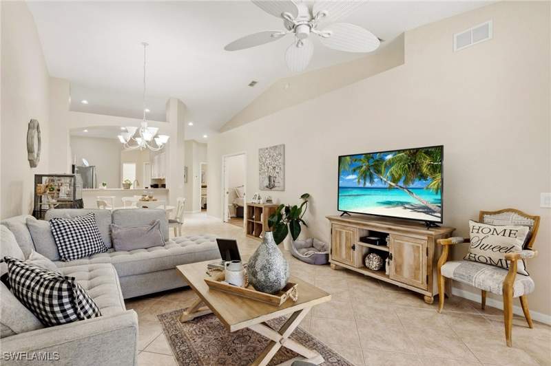 3 bedroom Attached at 6242 Mandalay Cir 55, Mandalay, Naples — photo 3