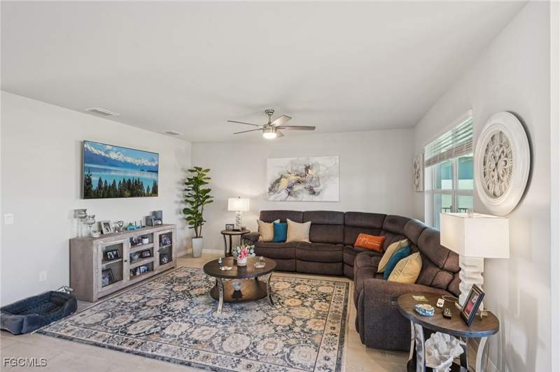 3 bedroom SingleFamilyResidence at 2841 Pillar Coral Ln, Coral Bay, North Fort Myers — photo 4