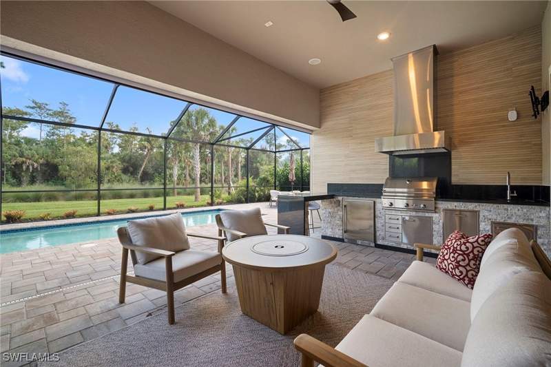 3 bedroom SingleFamilyResidence at 9774 Everglades Dr, Greyhawk At Golf Club Of The Everglades, Naples — photo 3
