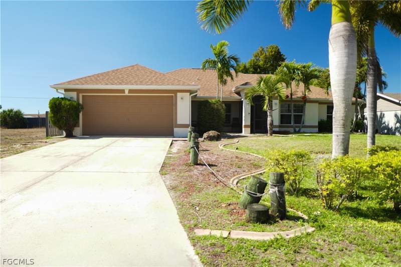 4 bedroom SingleFamilyResidence at 2620 NE 21st Ct, Cape Coral, Cape Coral — photo 2