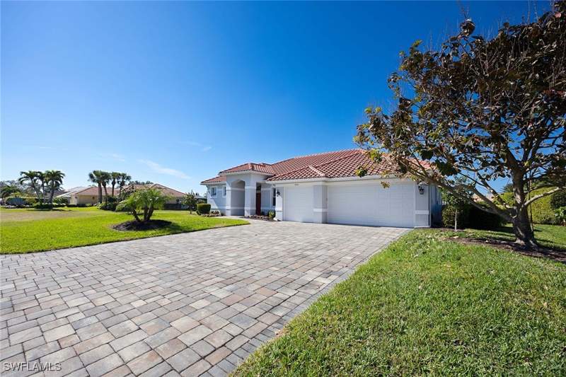 3 bedroom SingleFamilyResidence at 8943 Lely Island Cir, Lely Island Estates, Naples — photo 4