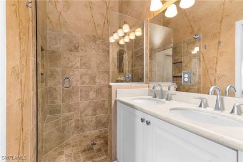 162 Newport Dr 1207, Naples FL - photo 21 of 48