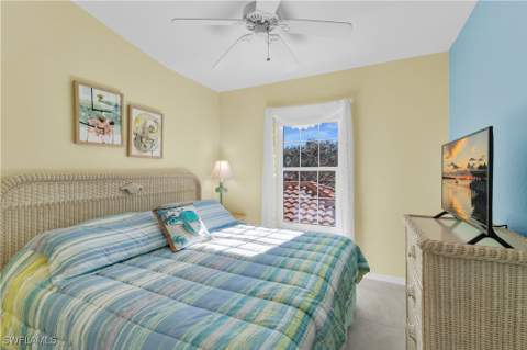 162 Newport Dr 1207, Naples FL - photo 23 of 48