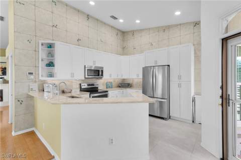 162 Newport Dr 1207, Naples FL - photo 6 of 48
