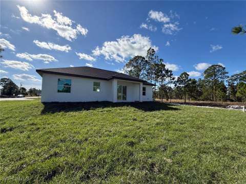 1121 Florence St E, Lehigh Acres FL - photo 11 of 31
