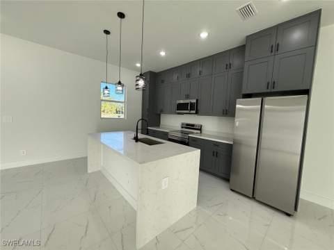 1121 Florence St E, Lehigh Acres FL - photo 13 of 31