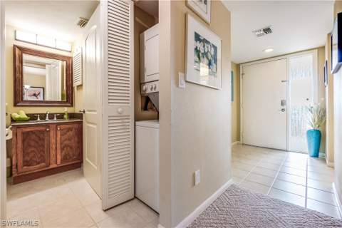 21420 Bay Village Dr 216, Fort Myers Beach FL - photo 6 of 32