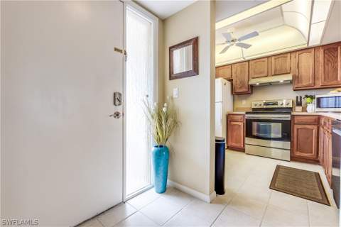 21420 Bay Village Dr 216, Fort Myers Beach FL - photo 7 of 32