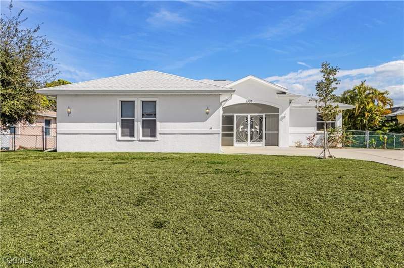 4 bedroom SingleFamilyResidence at 1503 NW 29th Pl, Cape Coral, Cape Coral — photo 2