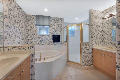 848 Regency Reserve Ct 2, Naples FL - photo 19 of 37