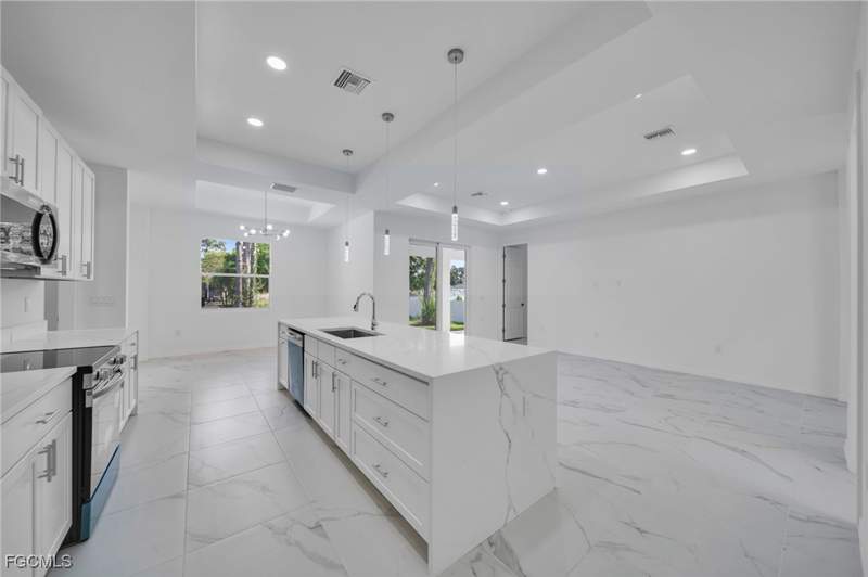 3 bedroom SingleFamilyResidence at 312 Harrison Dr, Lehigh Acres, Lehigh Acres — photo 4