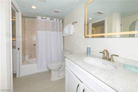 2255 W Gulf Dr 121, Sanibel FL - photo 13 of 29