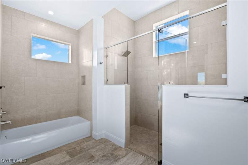 3 bedroom SingleFamilyResidence at 2708 20th St W, Lehigh Acres, Lehigh Acres — photo 4