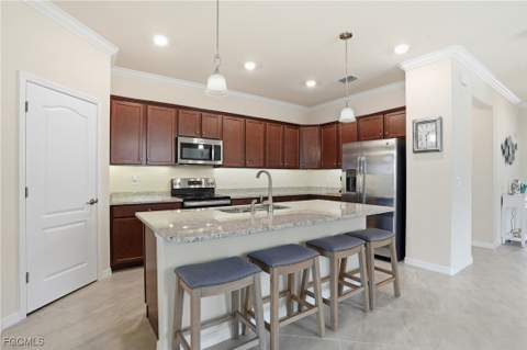 4025 E Hampton Cir, Alva FL - photo 8 of 41