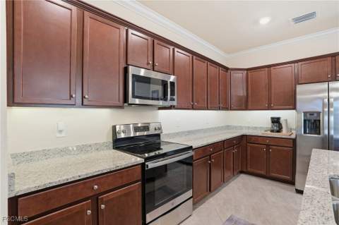 4025 E Hampton Cir, Alva FL - photo 9 of 41