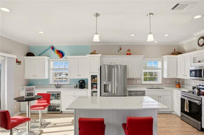 2 bedroom SingleFamilyResidence at 35 Emily Ln, Emily Lane Land Condo, Fort Myers Beach — photo 4
