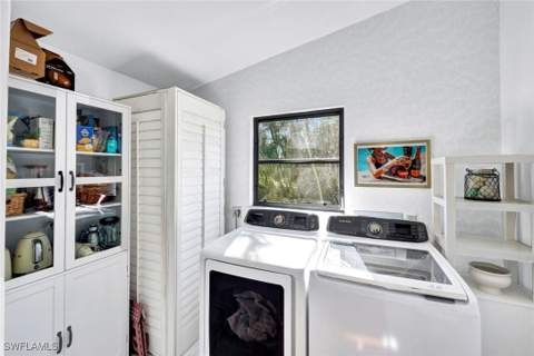 1285 Grand Canal Dr, Naples FL - photo 23 of 40