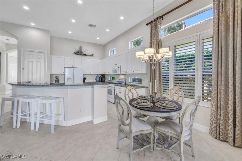 3 bedroom SingleFamilyResidence at 9008 Cherry Oaks Trl, Cranberry Crossing, Naples — photo 4