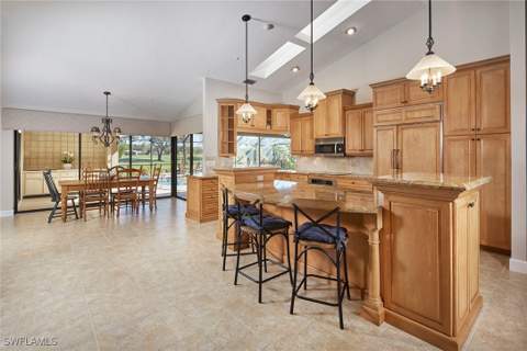 208 Silverado Dr, Naples FL - photo 10 of 34