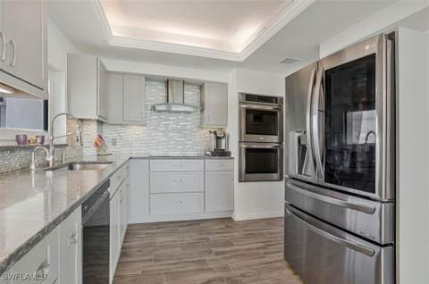 4031 Gulf Shore Blvd N 6B, Naples FL - photo 11 of 37