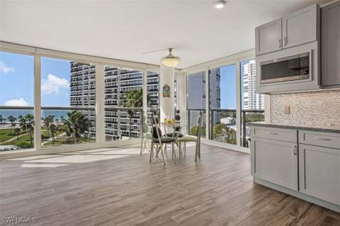 4031 Gulf Shore Blvd N 6B, Naples FL - photo 12 of 37