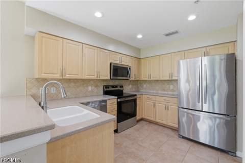 13081 Pebblebrook Point Cir 102, Fort Myers FL - photo 13 of 50