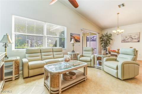 8622 Sumner Ave, Fort Myers FL - photo 14 of 49