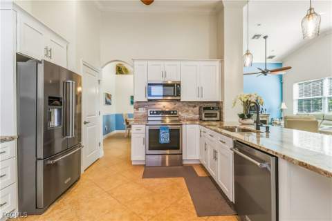 8622 Sumner Ave, Fort Myers FL - photo 8 of 49