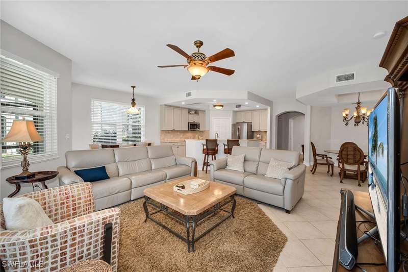 3 bedroom Condominium at 1285 Rialto Way 102, Rialto, Naples — photo 3