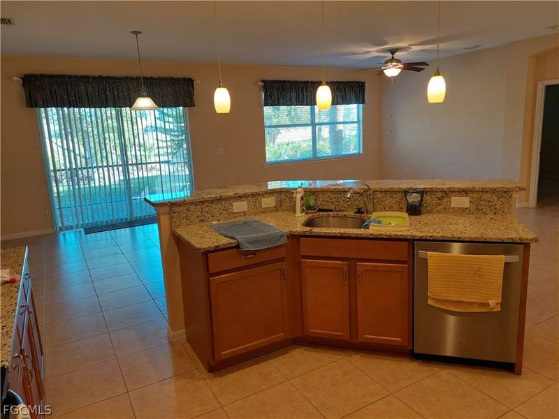 3 bedroom SingleFamilyResidence at 3333 Magnolia Landing Ln, Magnolia Landing, North Fort Myers — photo 5