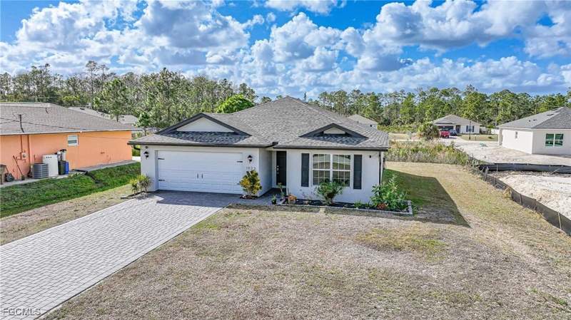 3 bedroom SingleFamilyResidence at 1923 Kester Ave, Greenbriar, Lehigh Acres — photo 2