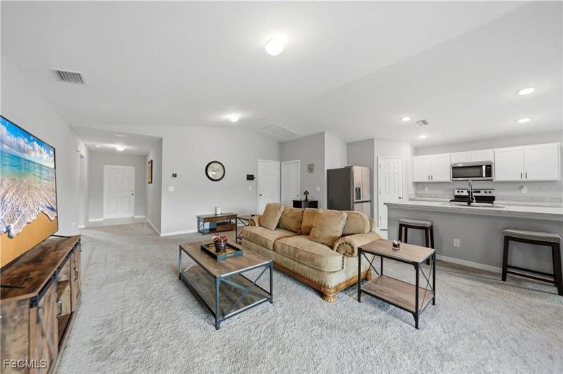 3 bedroom SingleFamilyResidence at 1923 Kester Ave, Greenbriar, Lehigh Acres — photo 3