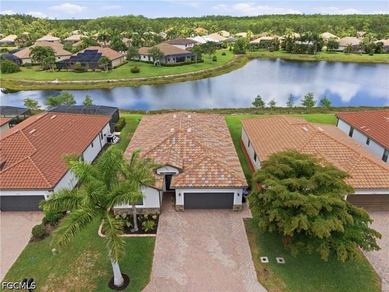 4 bedroom SingleFamilyResidence at 10976 Cherry Laurel Dr, Reflection Isles, Fort Myers — photo 5