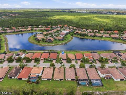 10976 Cherry Laurel Dr, Fort Myers FL - photo 7 of 38
