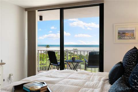 380 Seaview Ct 405, Marco Island FL - photo 17 of 33