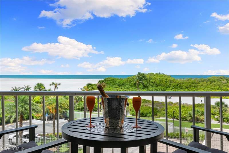 2 bedroom Condominium at 380 Seaview Ct 405, South Seas, Marco Island — photo 4