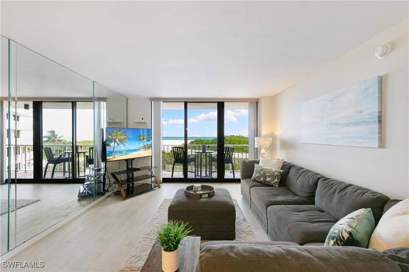 2 bedroom Condominium at 380 Seaview Ct 405, South Seas, Marco Island — photo 5