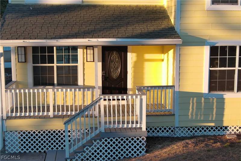 4 bedroom SingleFamilyResidence at 3906 28th St SW, Island Of Happiness, Lehigh Acres — photo 2
