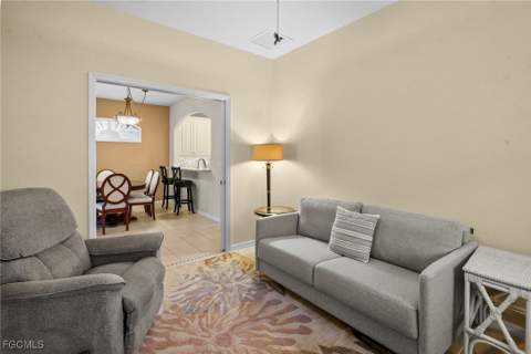 8103 Woodridge Pointe Dr, Fort Myers FL - photo 12 of 36